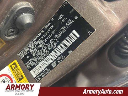 Used 2019 Toyota Highlander XLE image 42