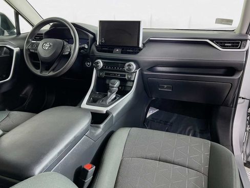 Used 2025 Toyota RAV4 XLE AWD/4WD image 27