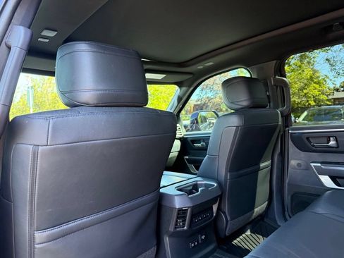 Used 2022 Toyota Tundra Platinum AWD/4WD image 17