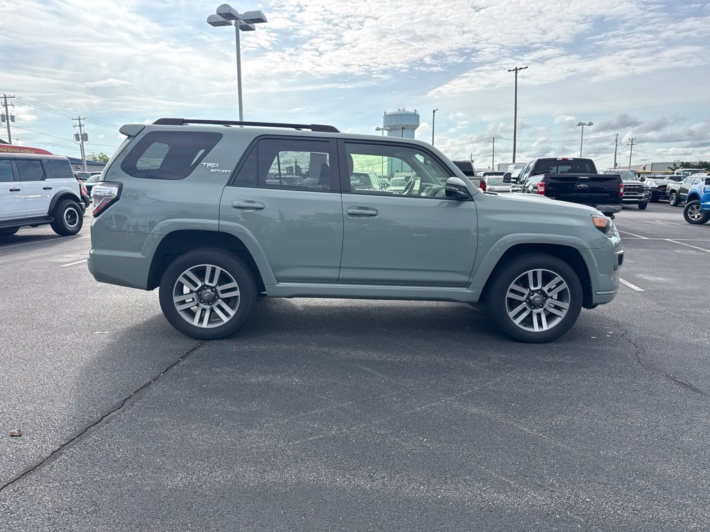 Used 2022 Toyota 4Runner TRD Sport w/ Technology Package AWD/4WD image 4
