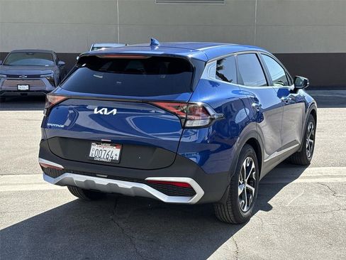 Used 2025 Kia Sportage EX FWD image 3