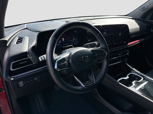 Used 2024 Chevrolet Traverse Z71 w/ Enhanced Driving Package image 9