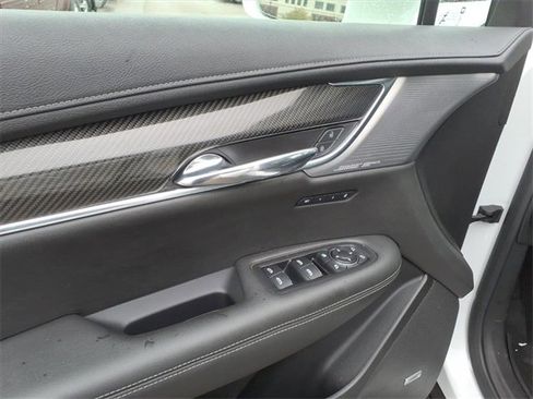 Used 2020 Cadillac XT6 Sport image 10