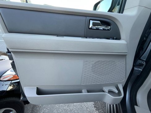 Used 2014 Ford Expedition EL XLT image 22