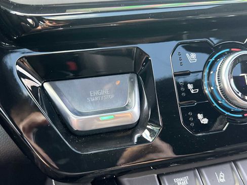 Used 2026 GMC Sierra 2500 AT4X image 8