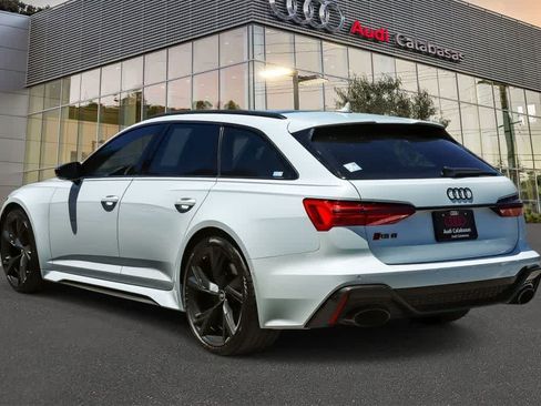 Used 2022 Audi RS 6 w/ Carbon Optic Package AWD/4WD image 2
