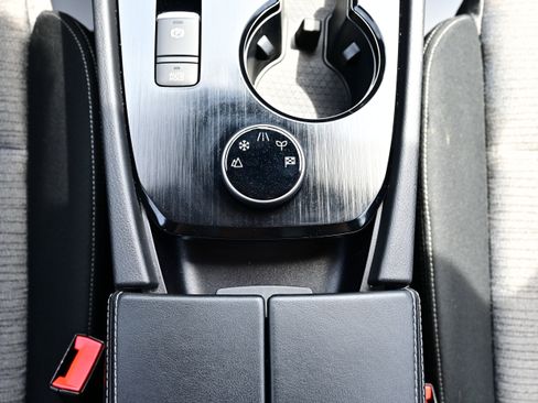 Certified 2023 Nissan Rogue SV AWD/4WD image 17