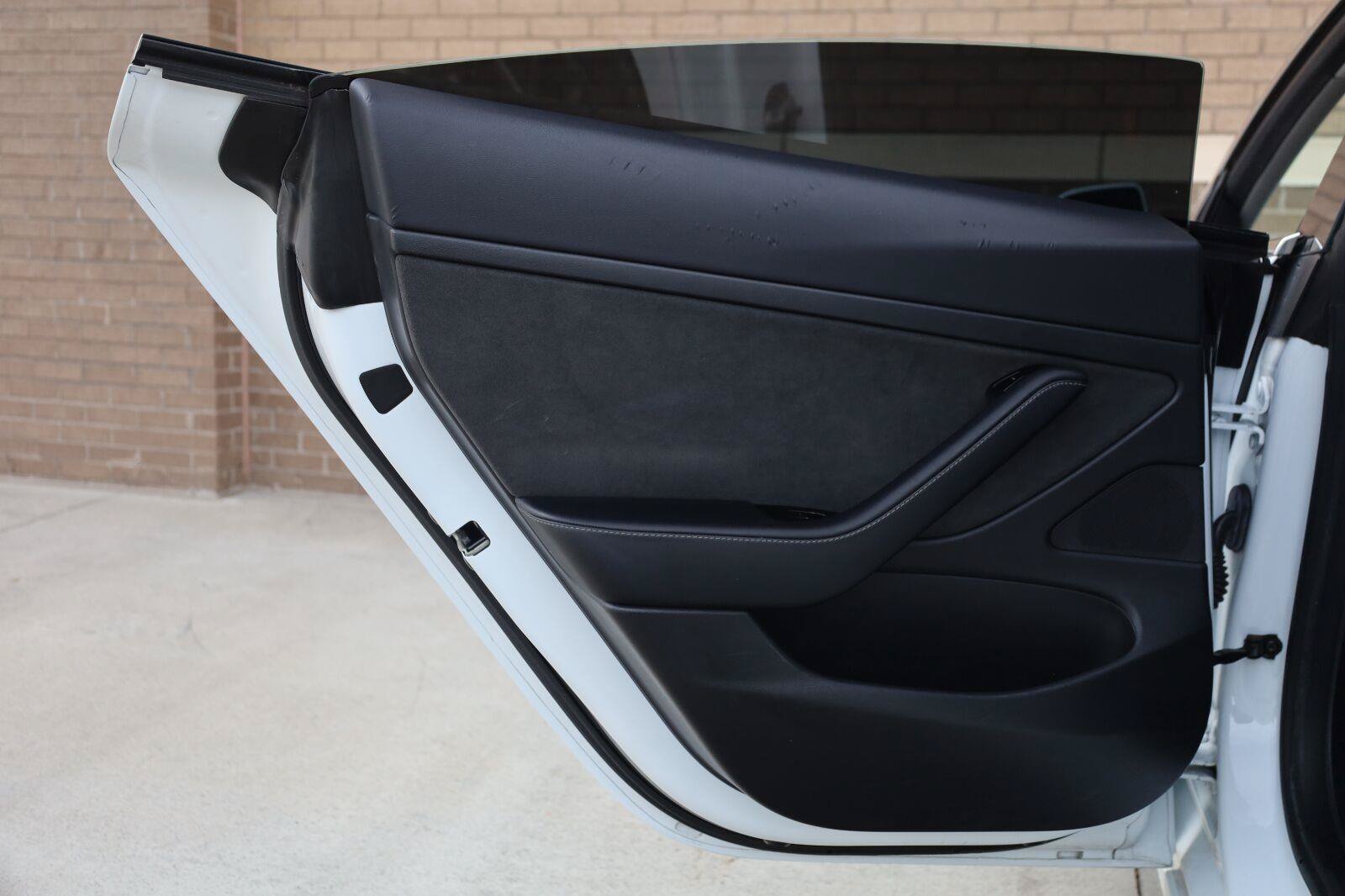 Used 2020 Tesla Model 3 Standard Range Plus RWD image 19