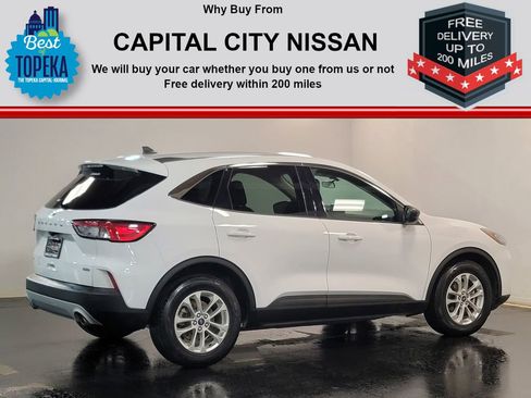 Used 2022 Ford Escape SE image 23