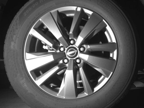 Used 2025 Nissan Pathfinder SV FWD image 18