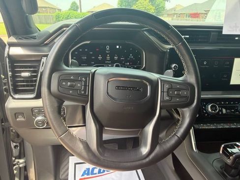 Used 2023 GMC Sierra 1500 Denali Ultimate AWD/4WD image 14