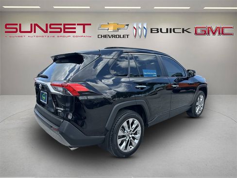 Used 2022 Toyota RAV4 Limited w/ Limited Grade Weather Package AWD/4WD image 41
