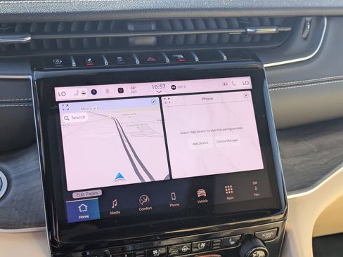 Certified 2024 Jeep Grand Cherokee L Limited w/ Luxury Tech Group II image 21