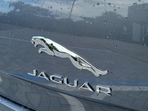 Used 2017 Jaguar XJ L Portfolio RWD image 9
