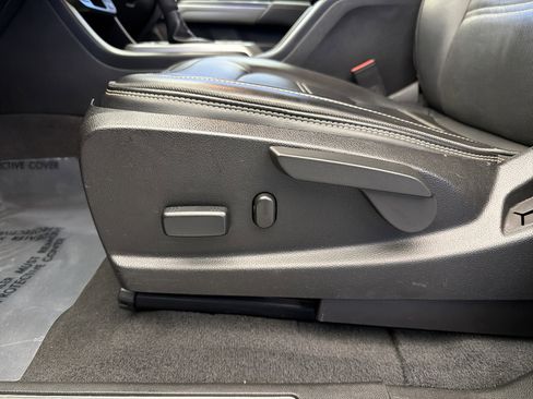 Used 2019 GMC Canyon Denali image 12