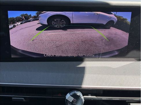 Used 2025 Nissan Murano SV FWD image 15