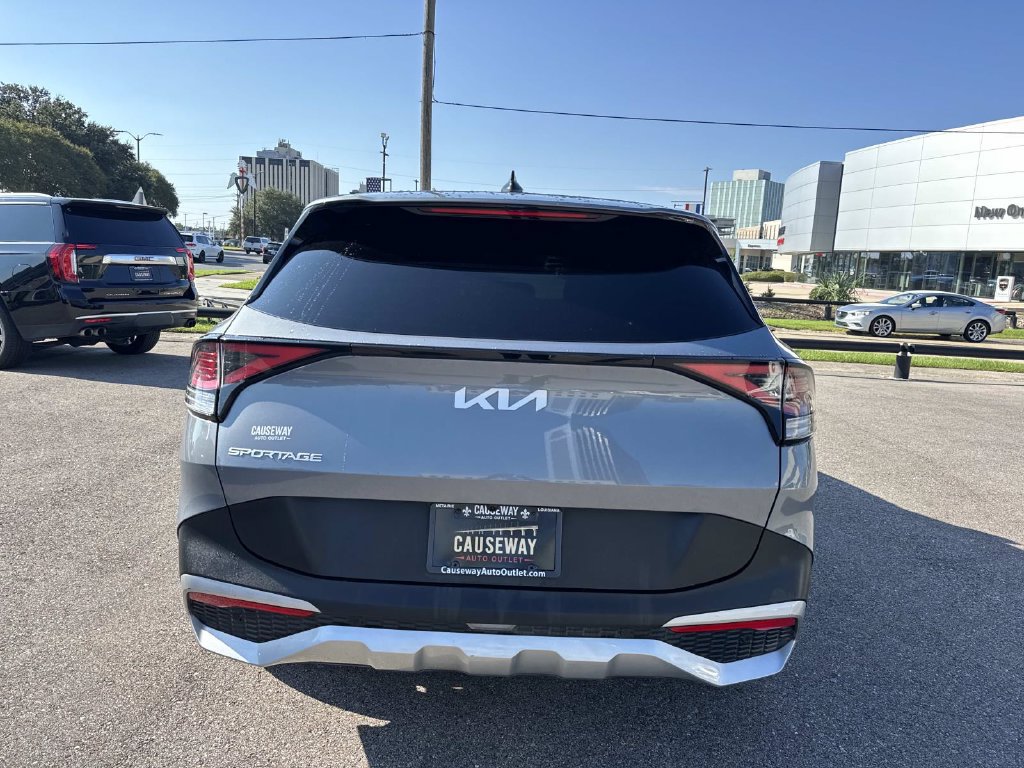 Used 2024 Kia Sportage EX FWD image 6