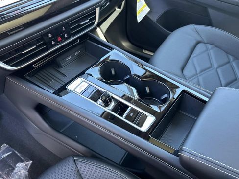 New 2026 Volkswagen Atlas SE FWD image 23