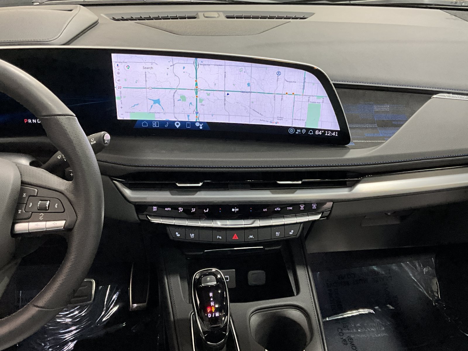 Used 2025 Cadillac XT4 Sport AWD/4WD image 7