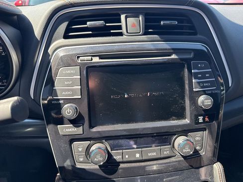 Used 2023 Nissan Maxima SR w/ Sport Mat Group image 8