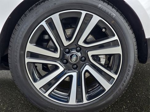 Used 2023 Land Rover Range Rover SE image 35