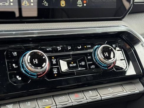 New 2026 GMC Sierra 2500 Denali w/ Denali Reserve Package image 23