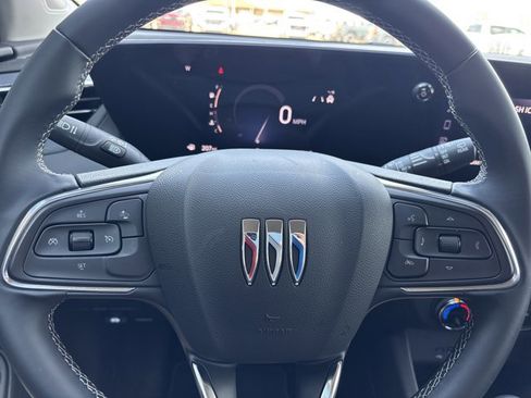 Used 2025 Buick Encore GX Preferred image 24