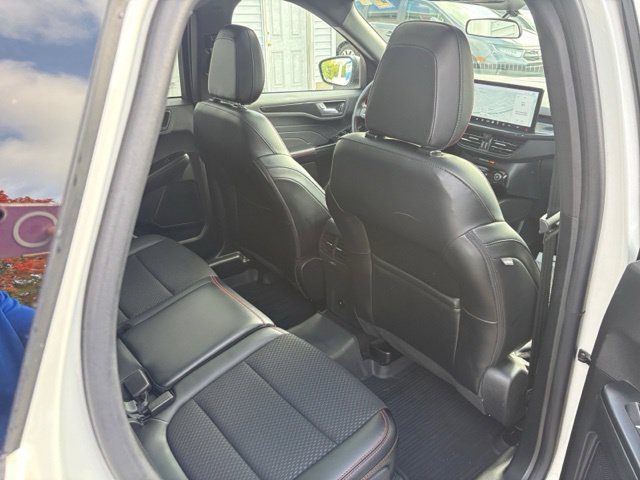 Used 2024 Ford Escape ST-Line w/ Tech Pack #1 AWD/4WD image 40