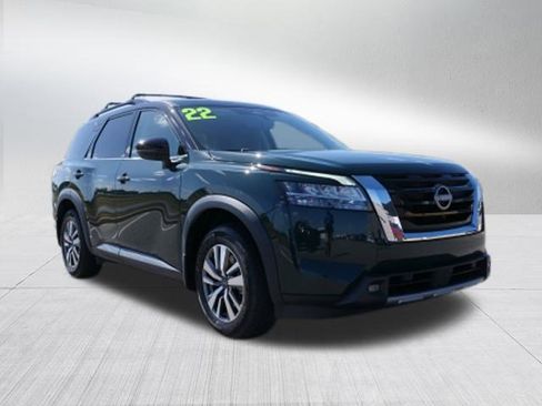 Used 2022 Nissan Pathfinder SL image 9