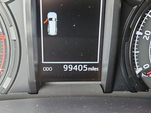 Used 2020 Toyota 4Runner SR5 RWD image 28
