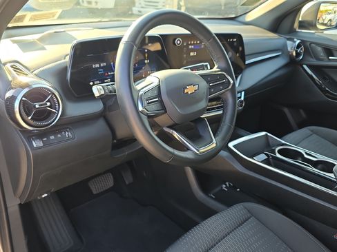 Used 2025 Chevrolet Equinox LT AWD/4WD image 23