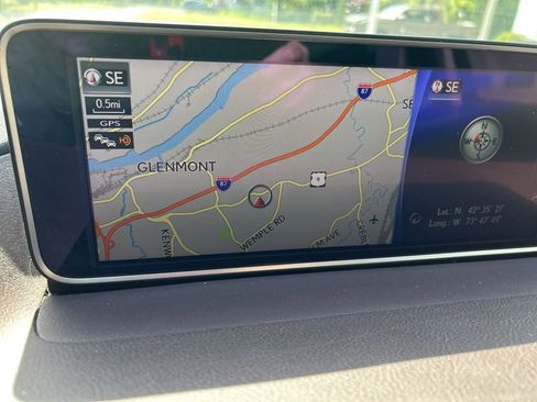 Used 2017 Lexus RX 450h AWD image 12