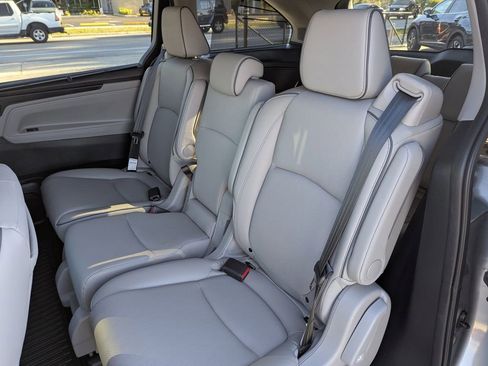 Used 2024 Honda Odyssey Elite image 15