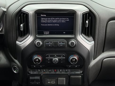 Used 2020 Chevrolet Silverado 1500 LT w/ Texas Edition AWD/4WD image 19