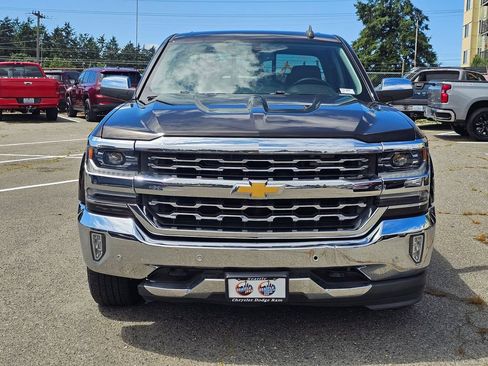 Used 2018 Chevrolet Silverado 1500 LTZ w/ LTZ Plus Package AWD/4WD image 3