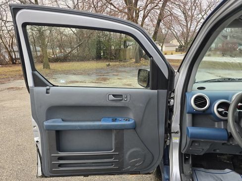 Used 2005 Honda Element EX image 10