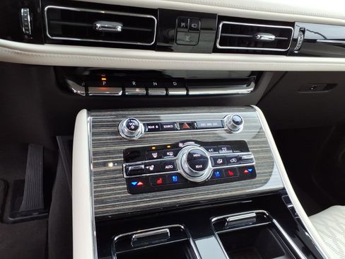 Used 2024 Lincoln Aviator Black Label w/ Dynamic Handling Package image 18