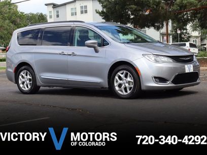 Used 2017 Chrysler Pacifica Touring-L w/ Tire & Wheel Group