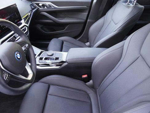 Used 2024 BMW i4 eDrive35 w/ Convenience Package image 11