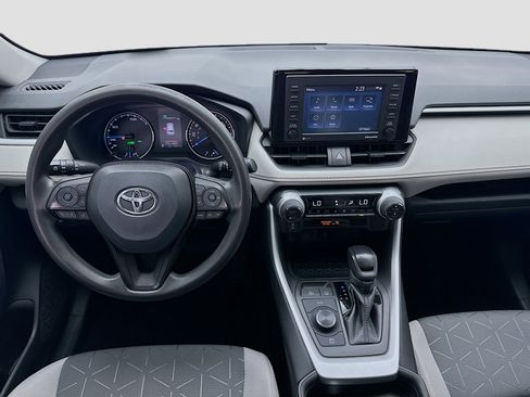 Used 2021 Toyota RAV4 XLE image 14
