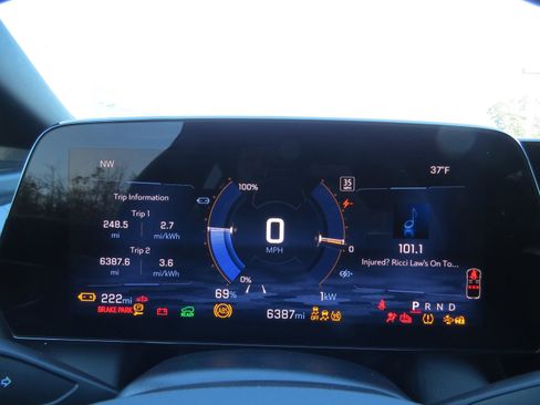 Used 2024 Chevrolet Equinox EV RS image 19