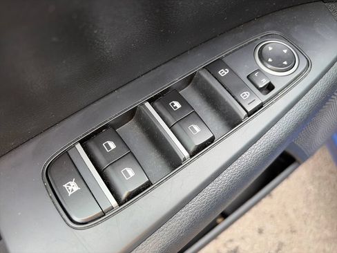 Used 2024 Kia Forte LXS FWD image 16