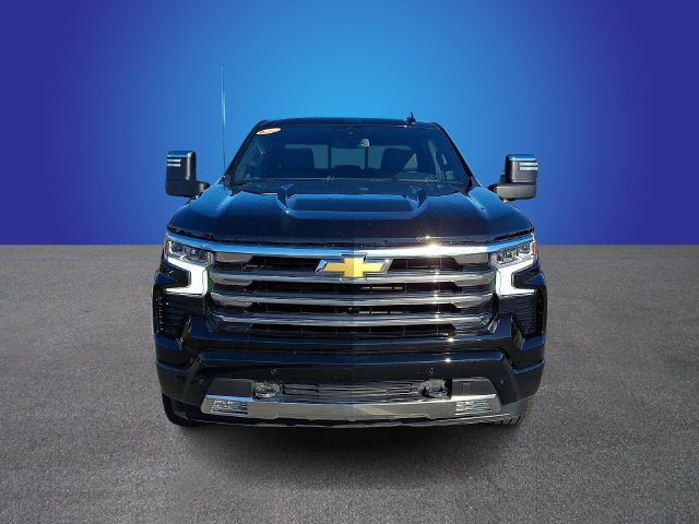 Used 2026 Chevrolet Silverado 1500 High Country w/ High Country Premium Package AWD/4WD image 2