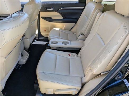 Used 2014 Toyota Highlander Limited FWD image 20