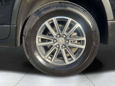 Used 2022 Chevrolet Traverse LT FWD image 64