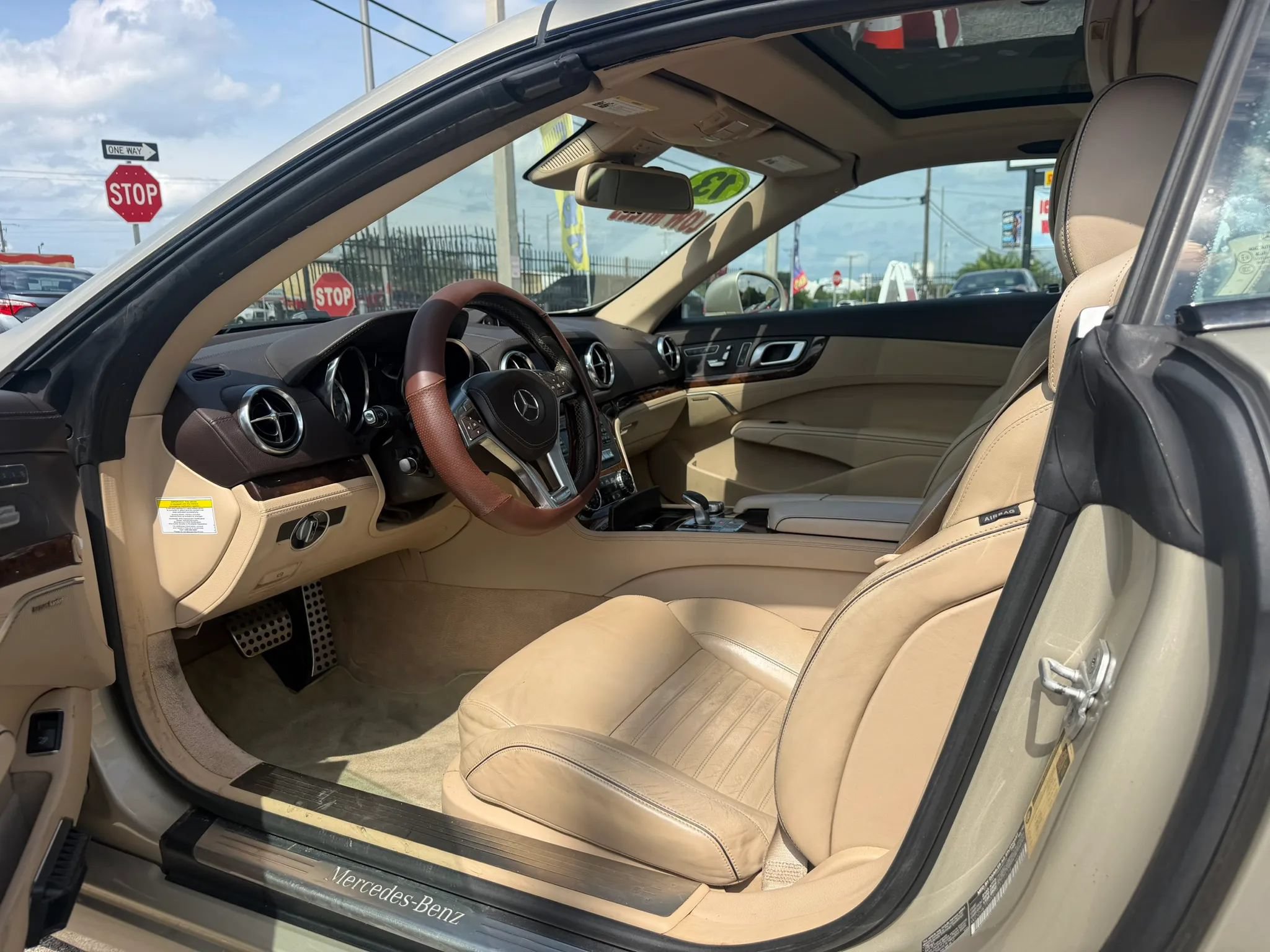 Used 2013 Mercedes-Benz SL 550 image 11