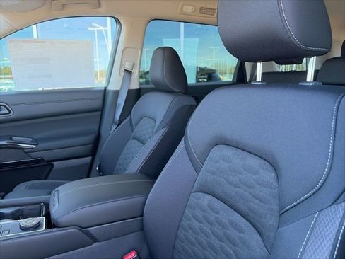 New 2026 Nissan Pathfinder SV image 9