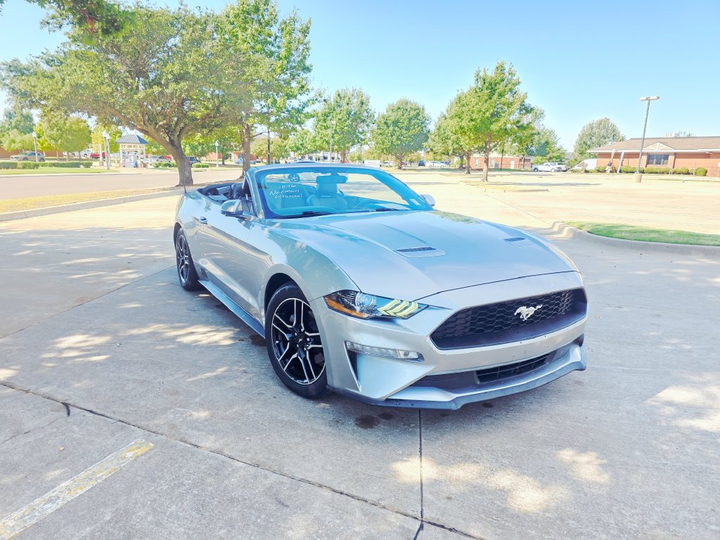 Used 2020 Ford Mustang Premium RWD image 9