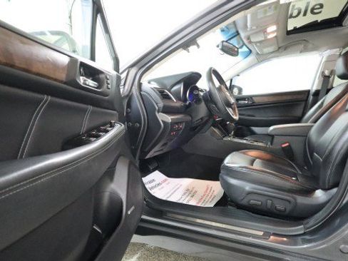 Used 2018 Subaru Outback 2.5i Limited AWD/4WD image 9