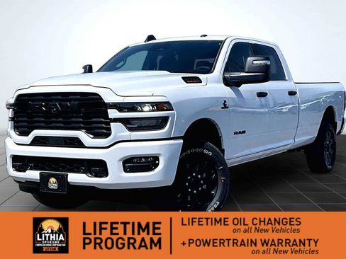 New 2026 RAM 2500 Big Horn AWD/4WD image 1